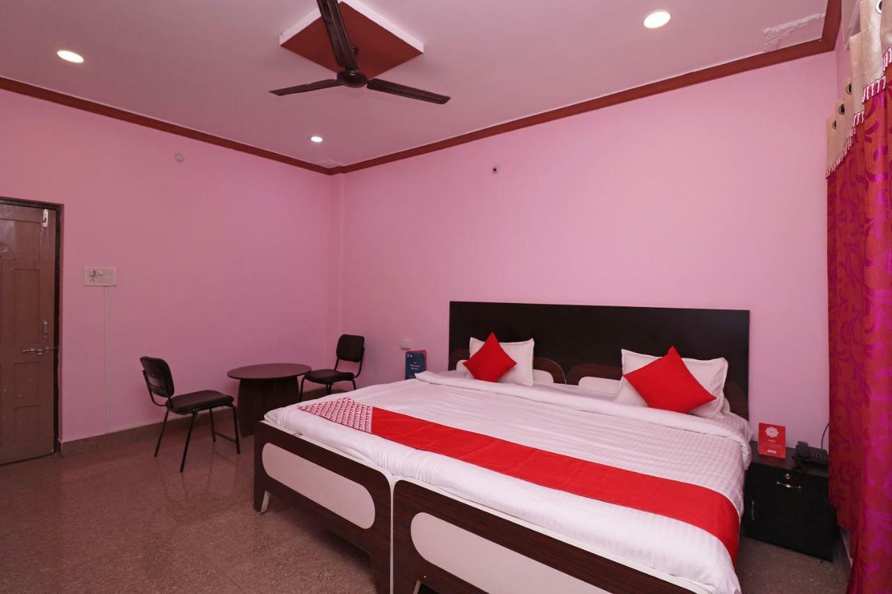 Oyo 31112 Hotel Abhinandan Palace Rāipur Eksteriør billede