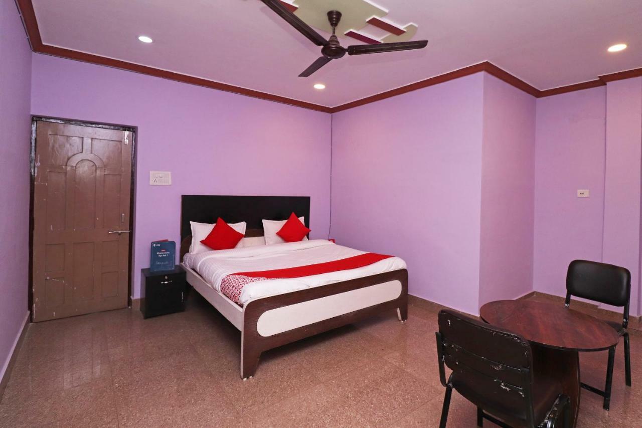Oyo 31112 Hotel Abhinandan Palace Rāipur Eksteriør billede