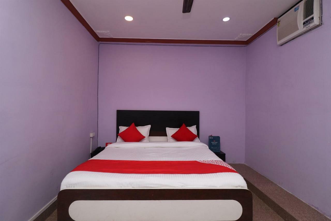Oyo 31112 Hotel Abhinandan Palace Rāipur Eksteriør billede