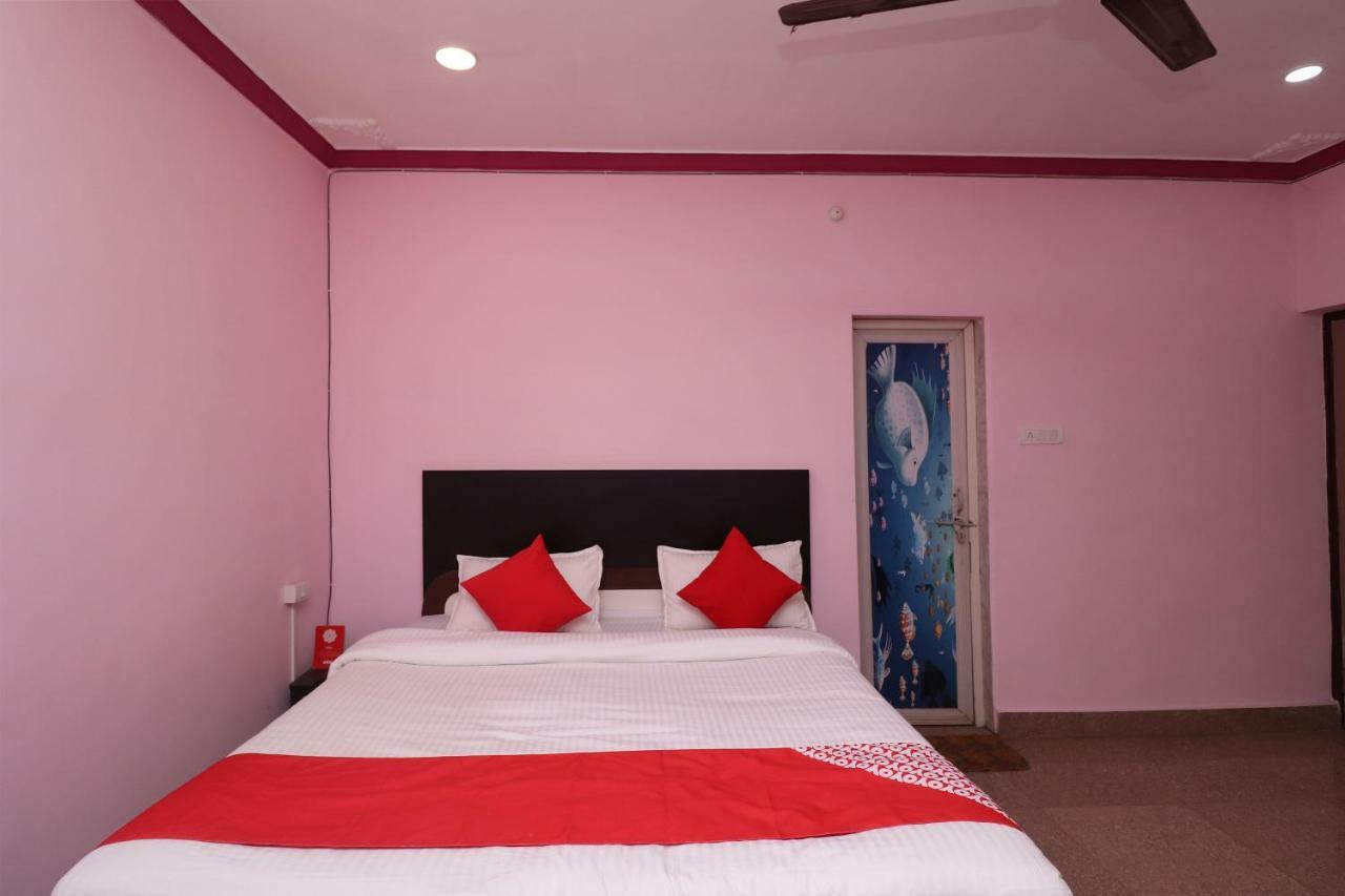 Oyo 31112 Hotel Abhinandan Palace Rāipur Eksteriør billede