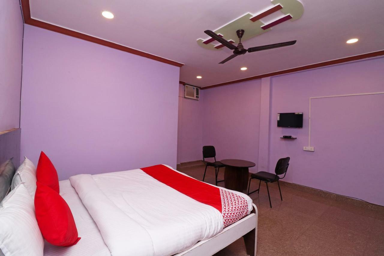 Oyo 31112 Hotel Abhinandan Palace Rāipur Eksteriør billede